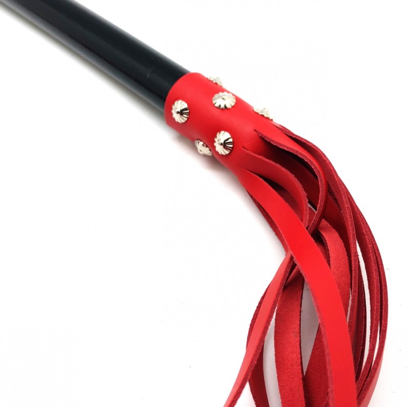 Martinet long Lanières en cuir et Manche en bois 80cm Rouge - The Red