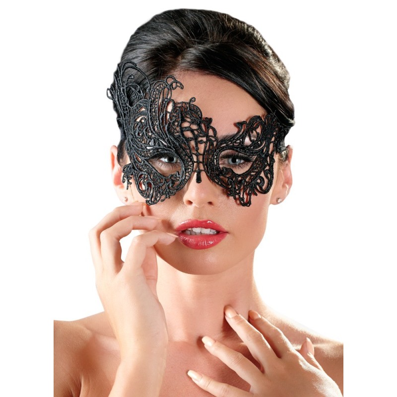 masque en broderies asymétriques